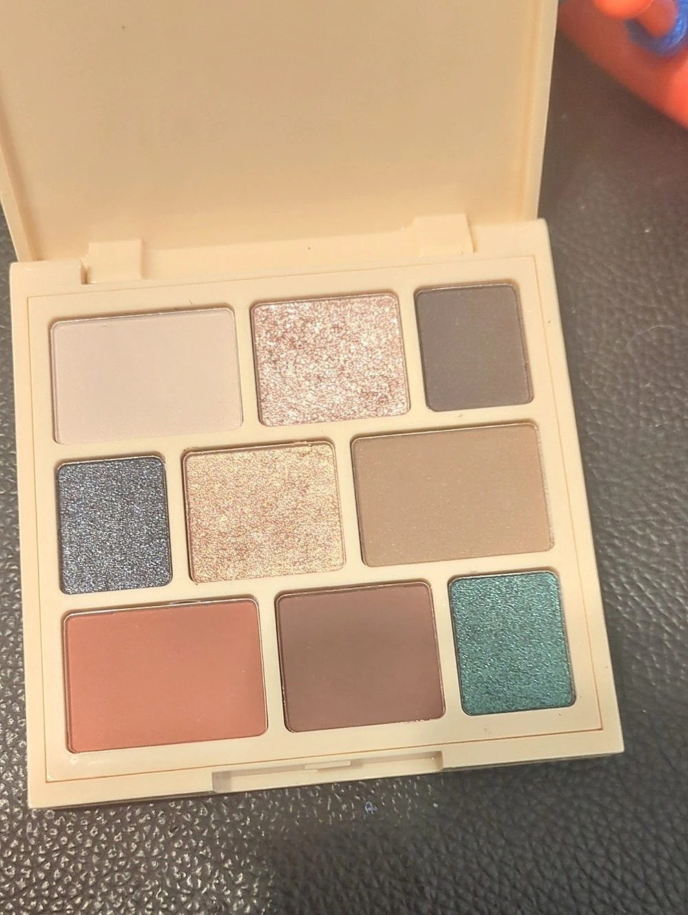 Cintalondon Living the Eye Life 9-Color Eyeshadow Palette